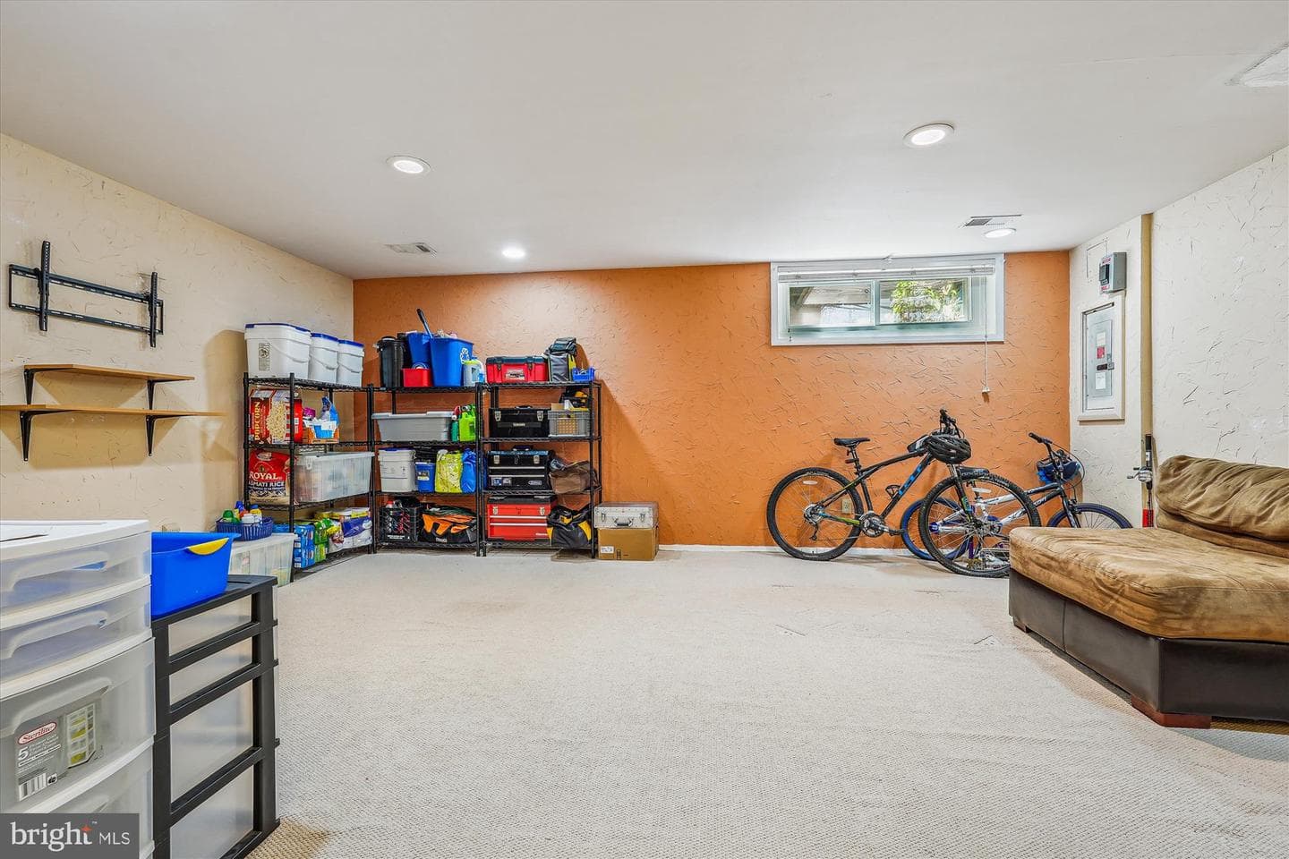 18628 Mateny Road photo 27