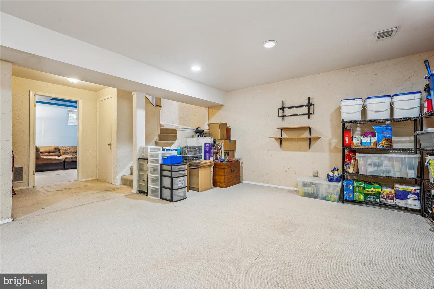 18628 Mateny Road photo 28