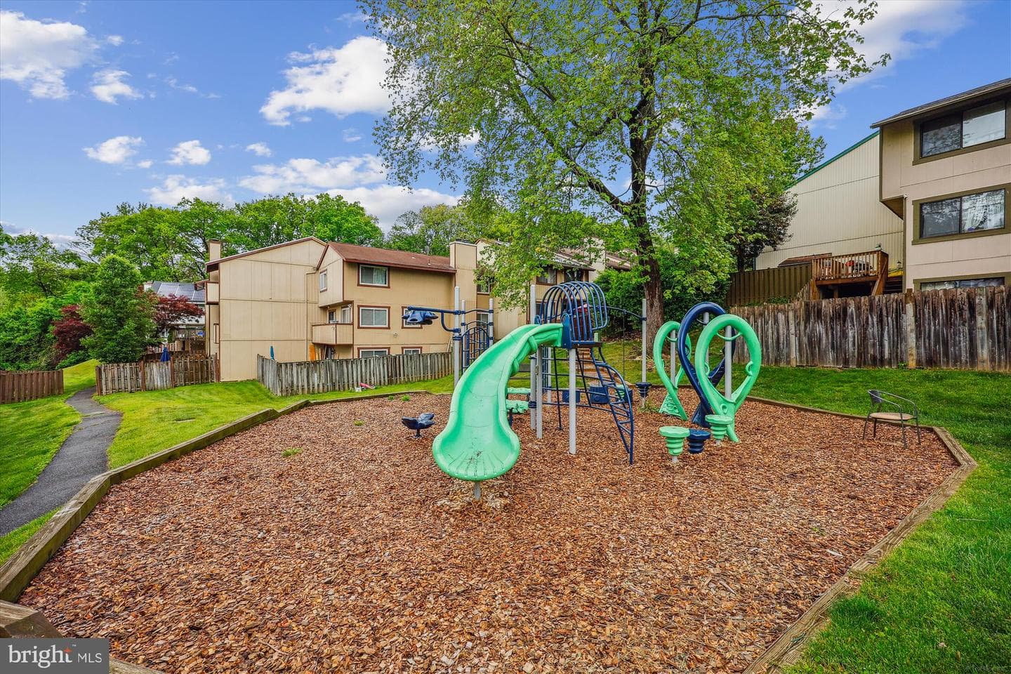 18628 Mateny Road photo 33