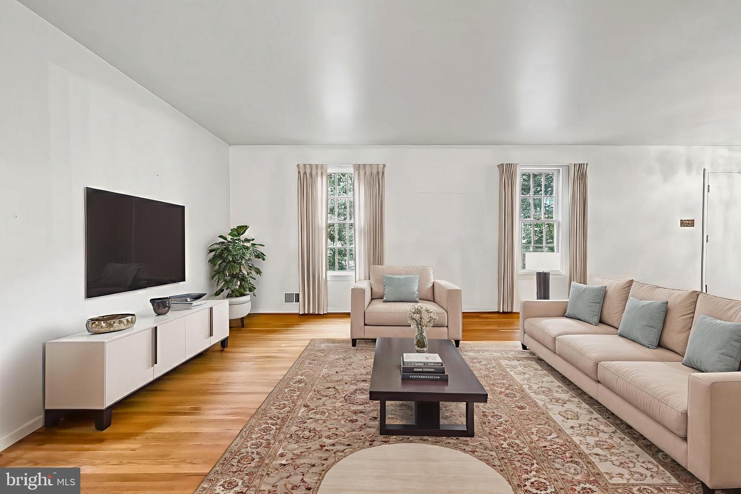 12509 White Drive photo 10