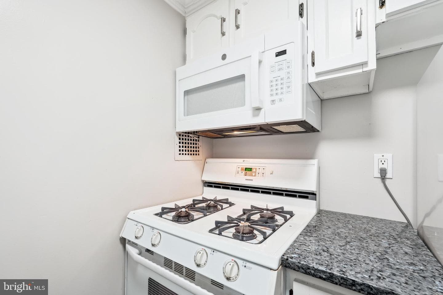 118 Monroe Street #211 photo 10