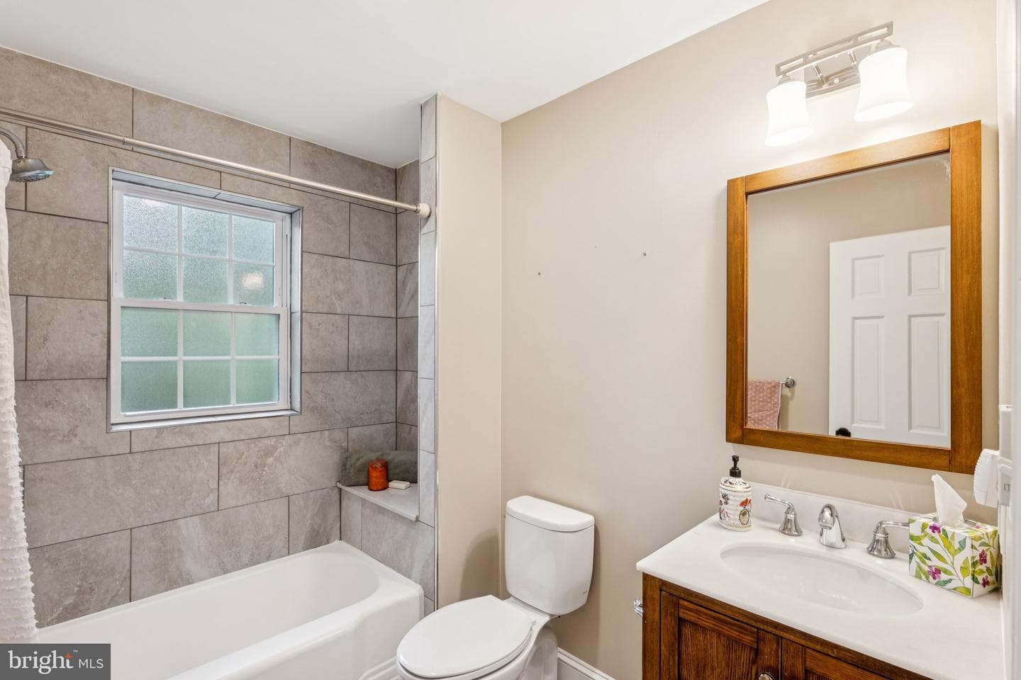 2908 Newcastle Avenue photo 27