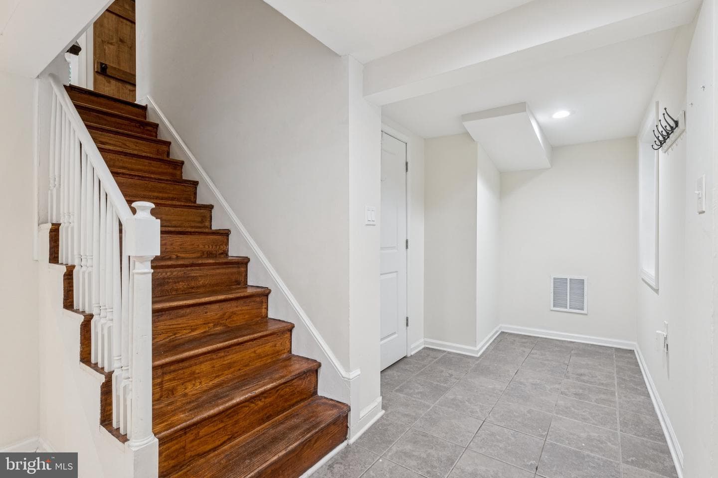 2908 Newcastle Avenue photo 33