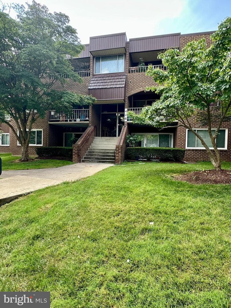 426 Girard Street #164 photo 1