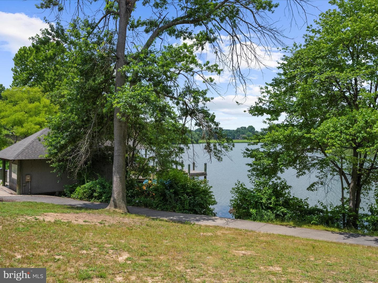 9800 Islandside Drive photo 29
