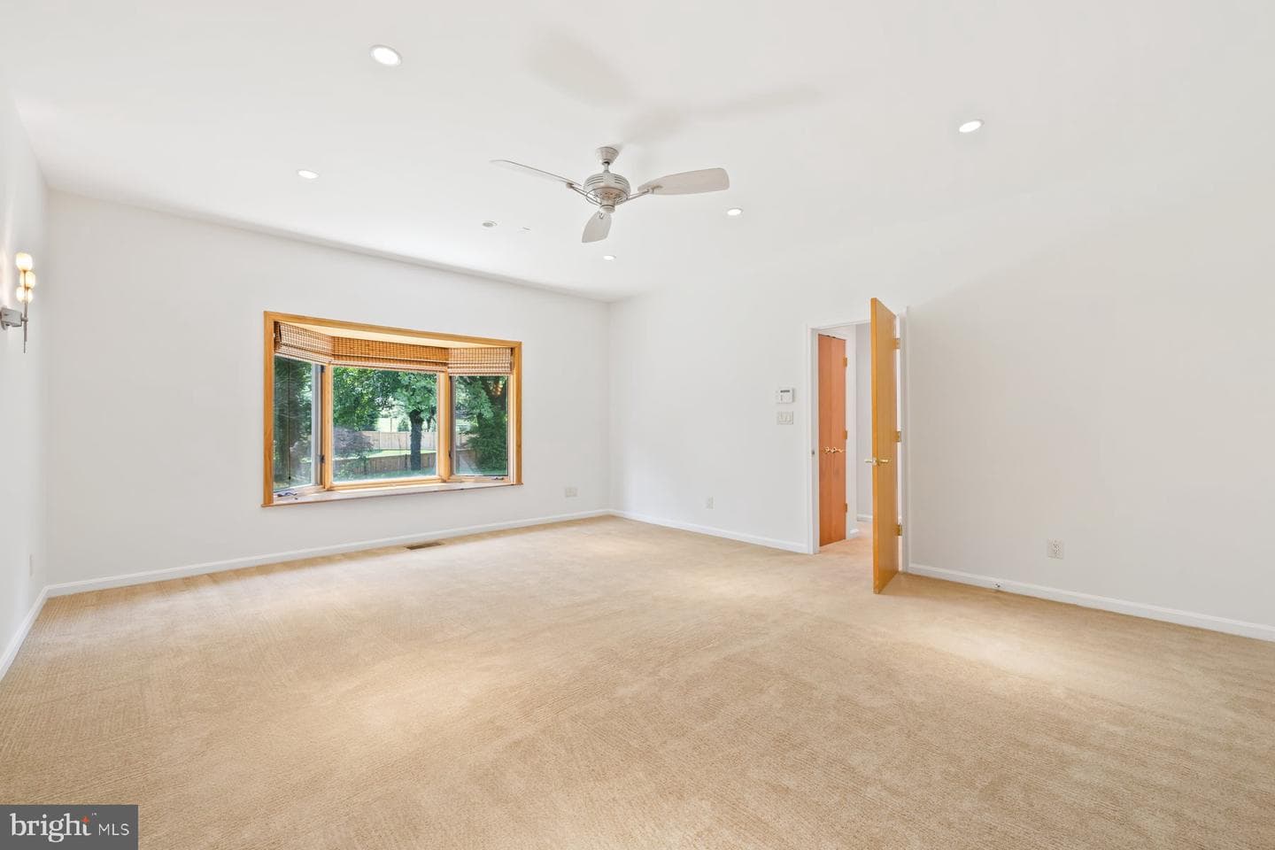 11900 Gainsborough Road photo 22
