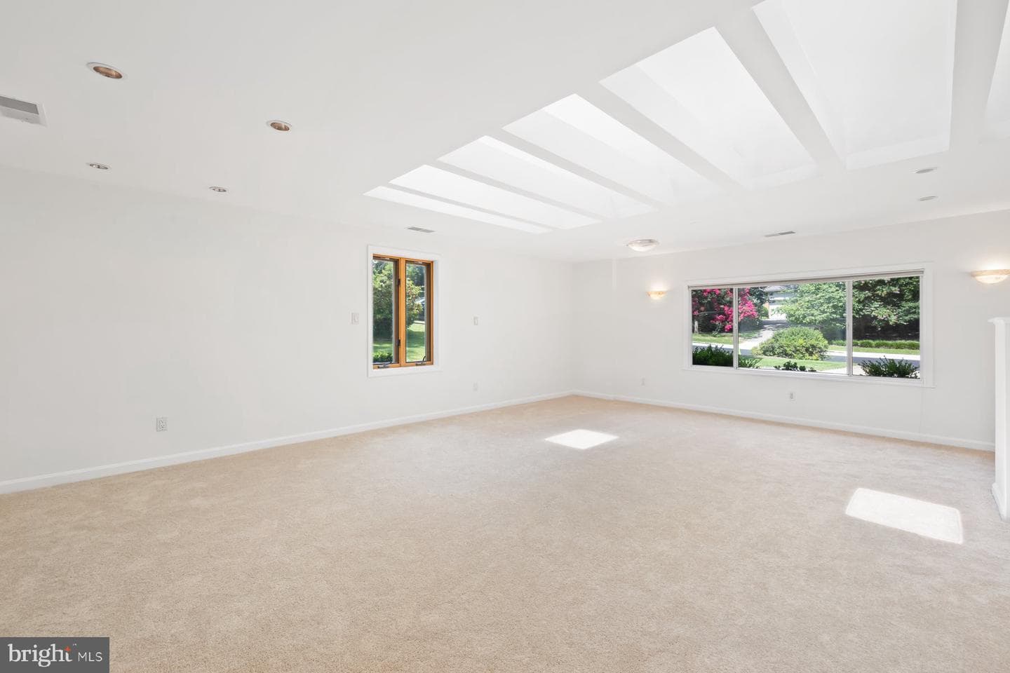 11900 Gainsborough Road photo 30