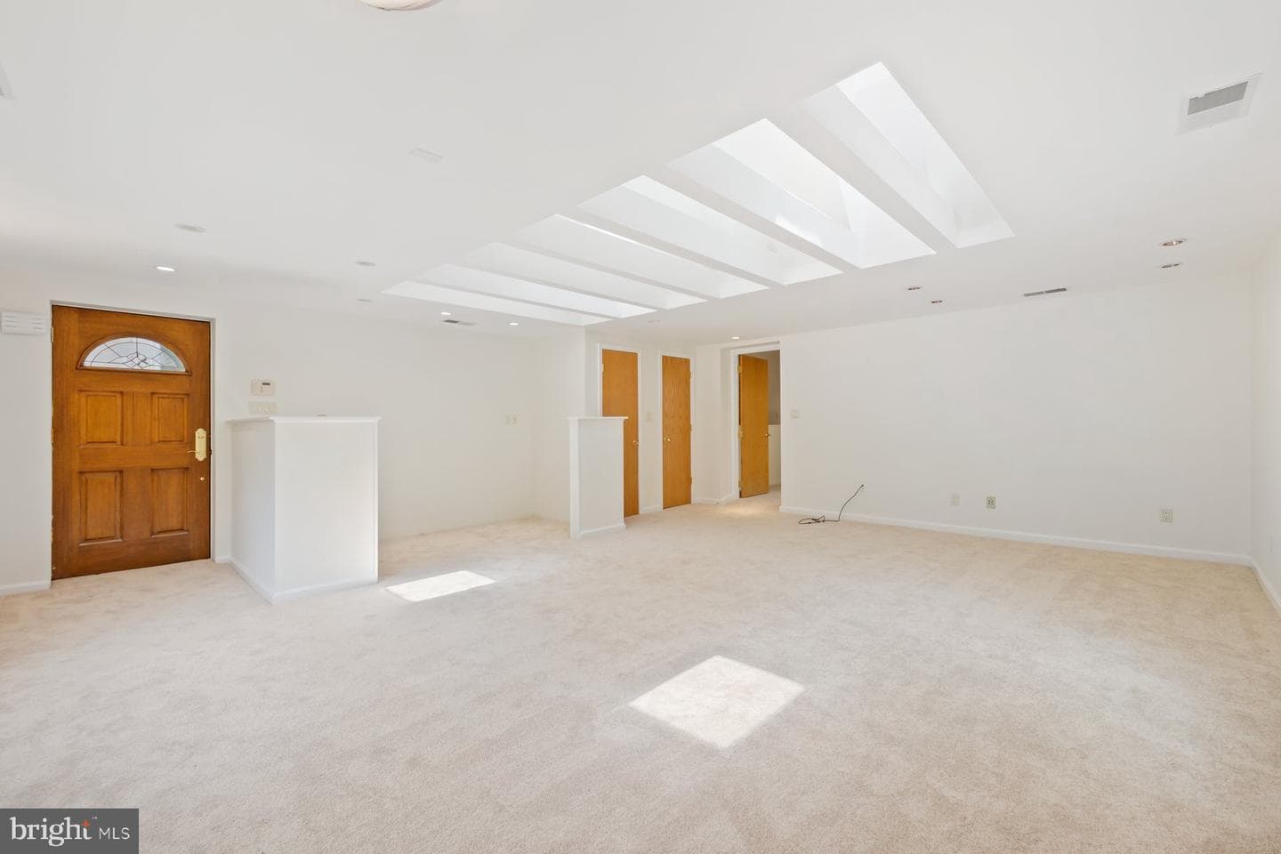 11900 Gainsborough Road photo 31