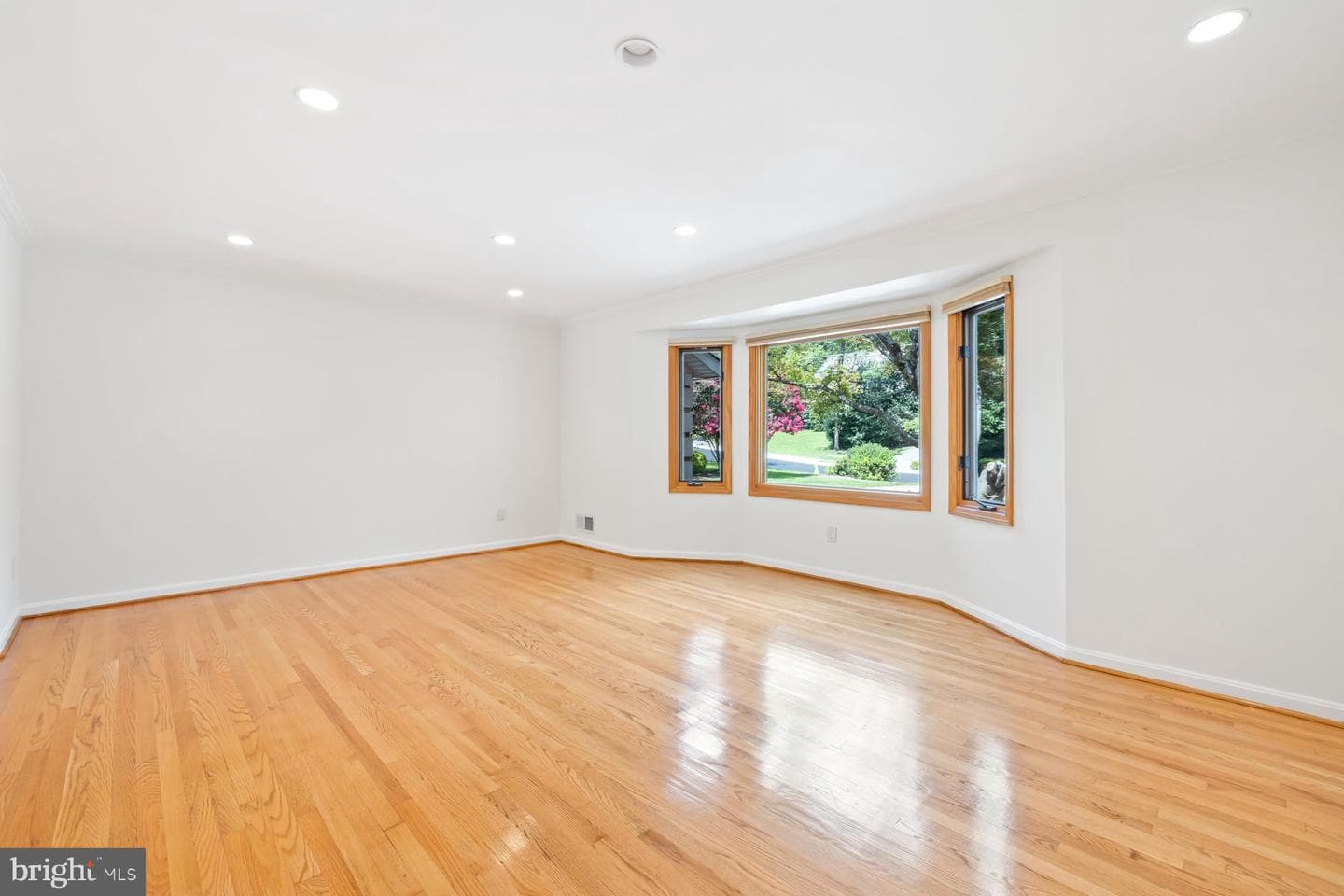 11900 Gainsborough Road photo 4