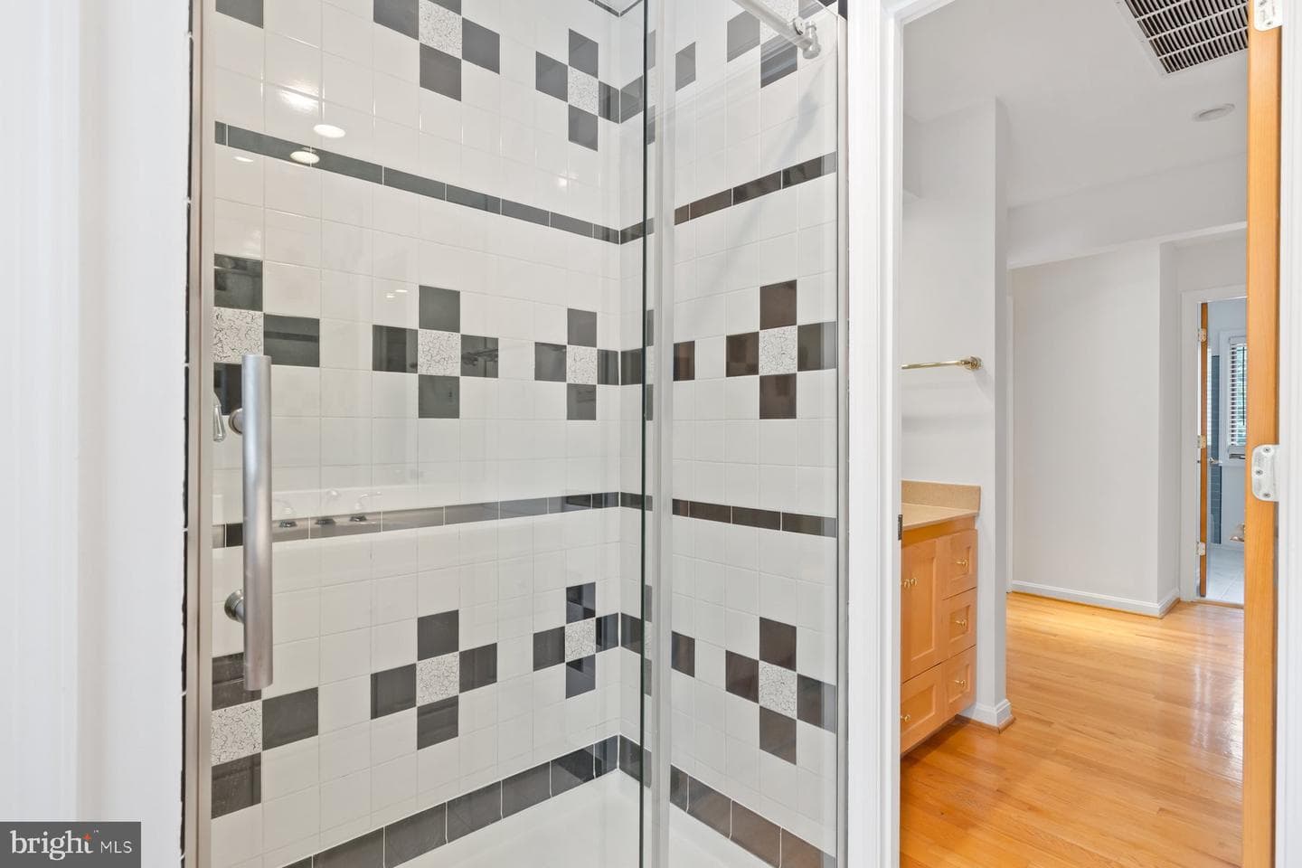 11900 Gainsborough Road photo 49