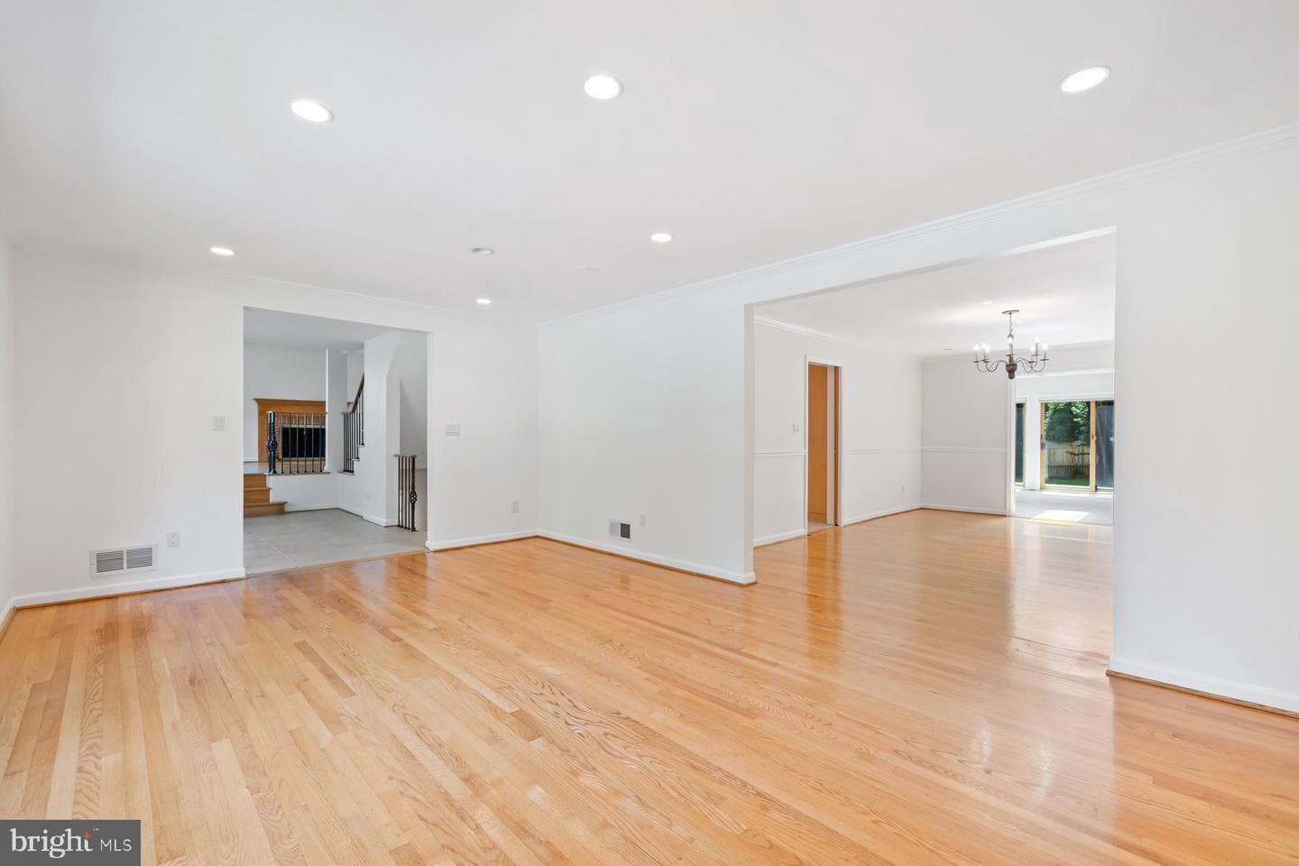 11900 Gainsborough Road photo 5