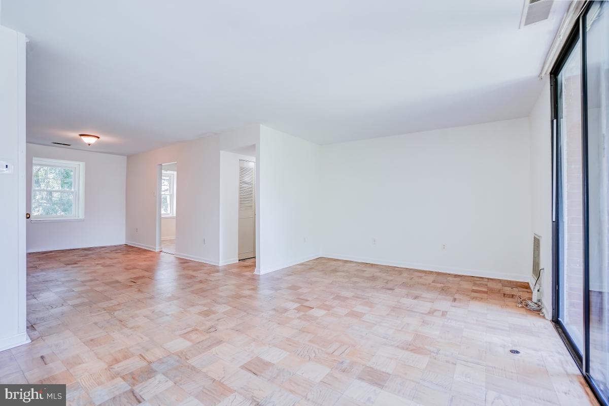 732 Quince Orchard Boulevard #201 photo 11