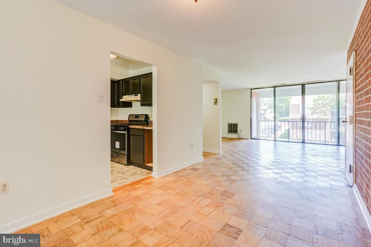 732 Quince Orchard Boulevard #201 photo 15