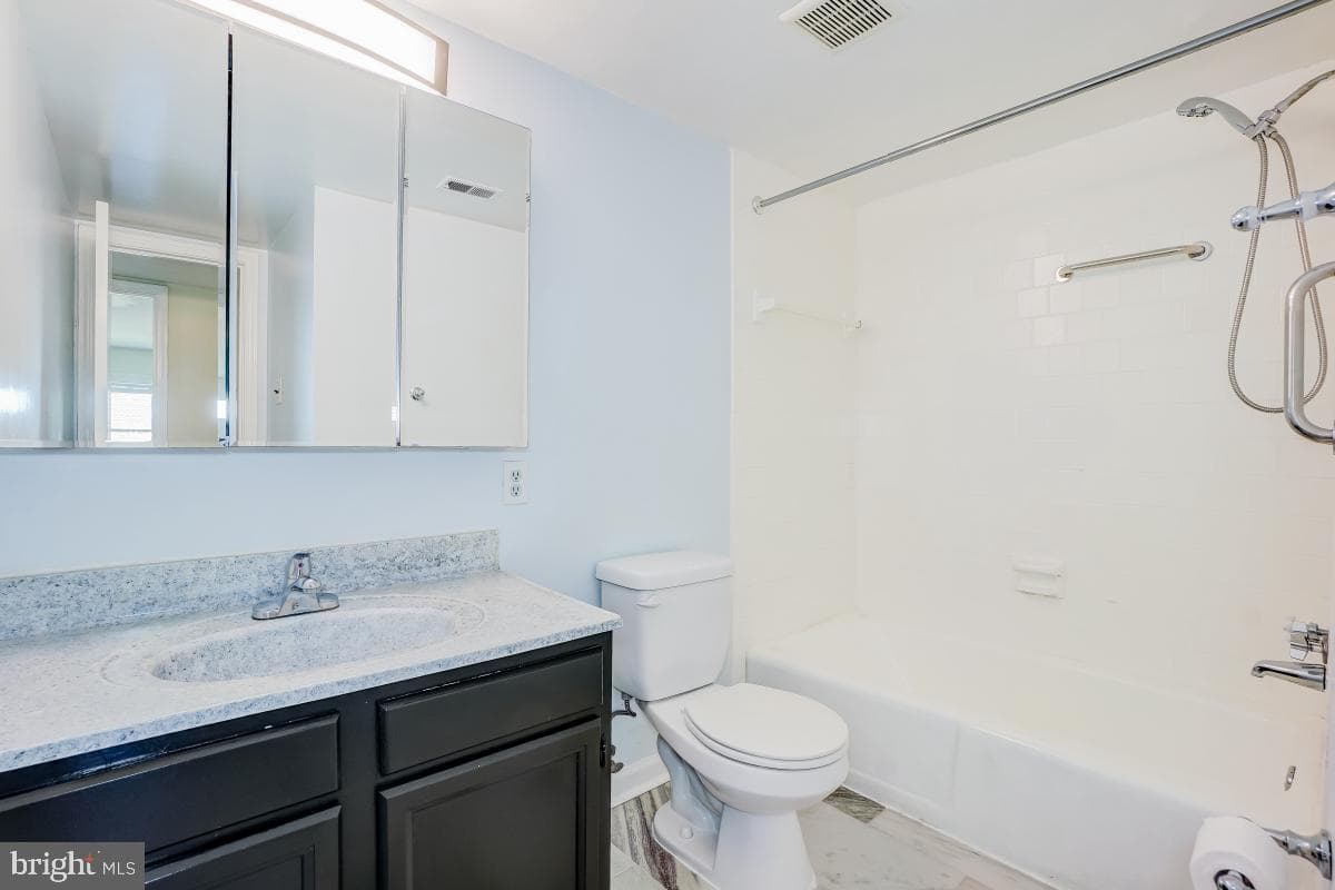 732 Quince Orchard Boulevard #201 photo 30