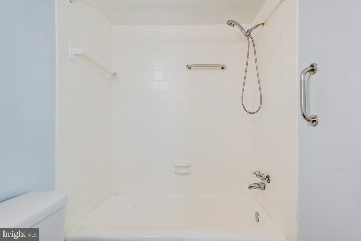 732 Quince Orchard Boulevard #201 photo 31