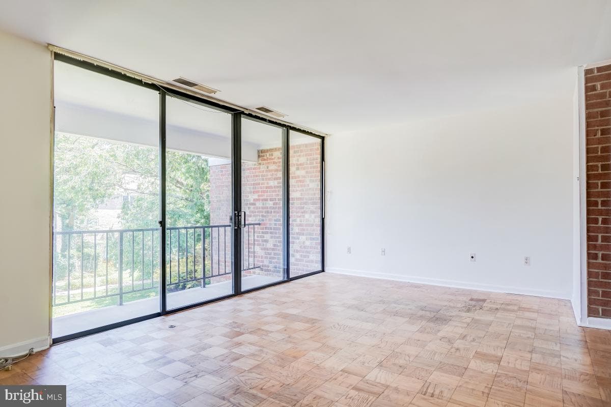 732 Quince Orchard Boulevard #201 photo 5