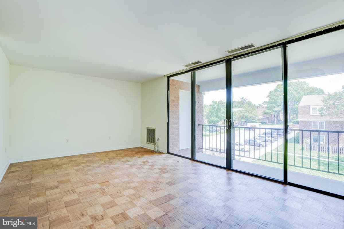 732 Quince Orchard Boulevard #201 photo 6