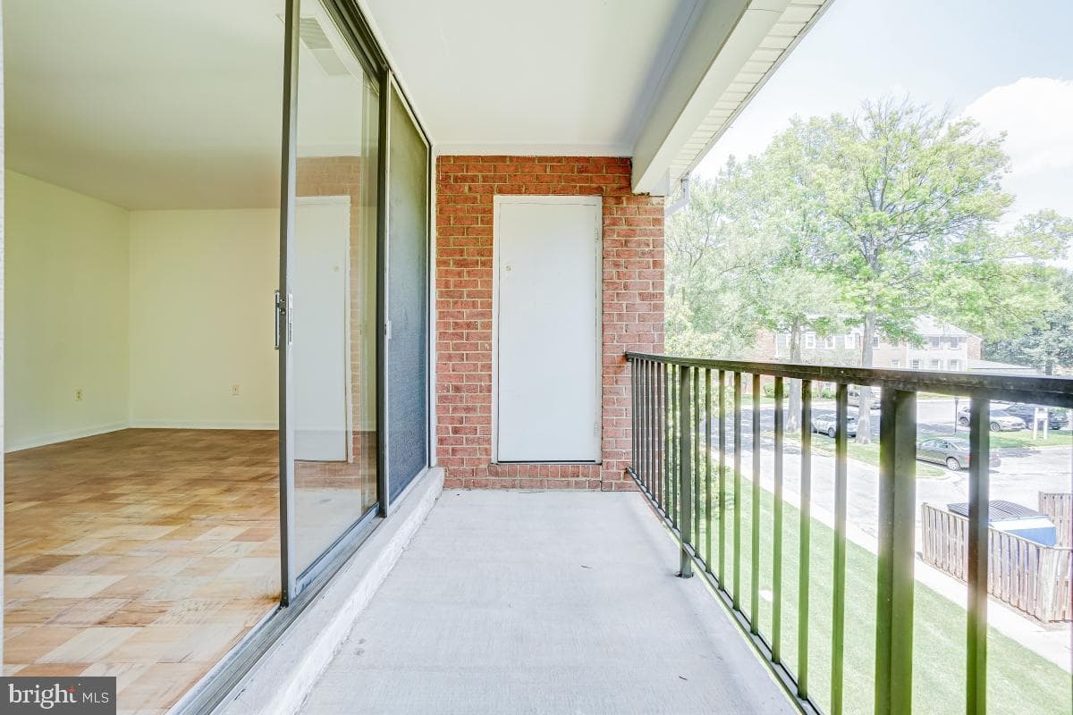 732 Quince Orchard Boulevard #201 photo 9