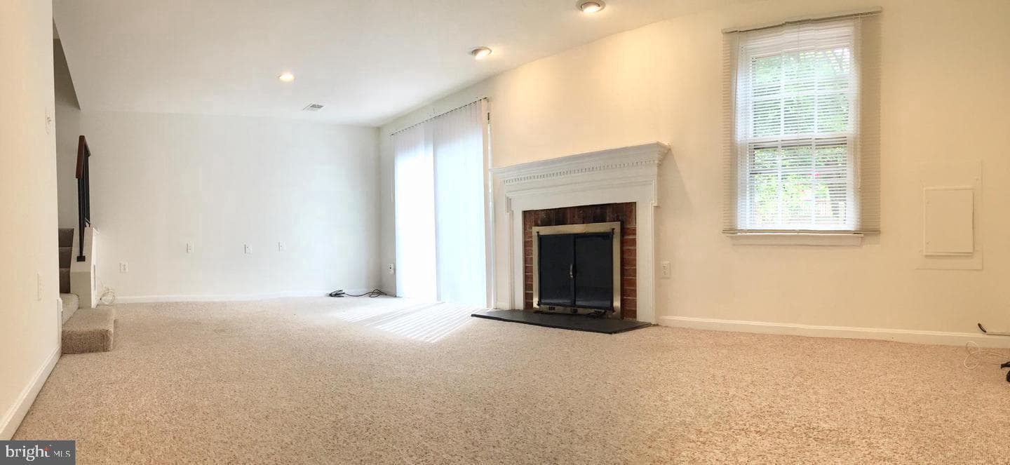 7206 Taveshire Way photo 8