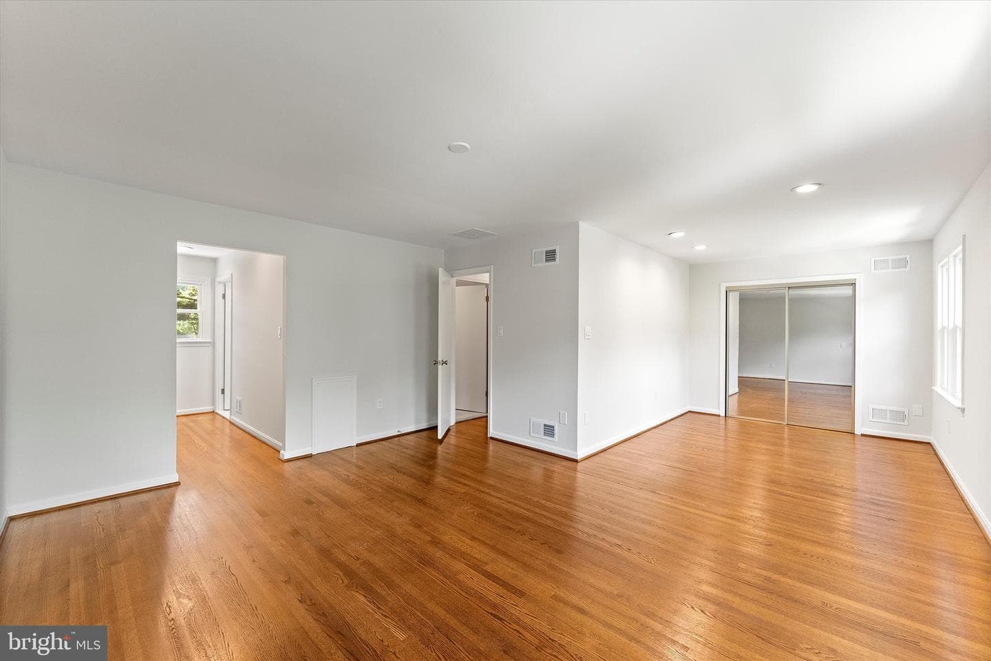 2 Hastings Circle photo 25