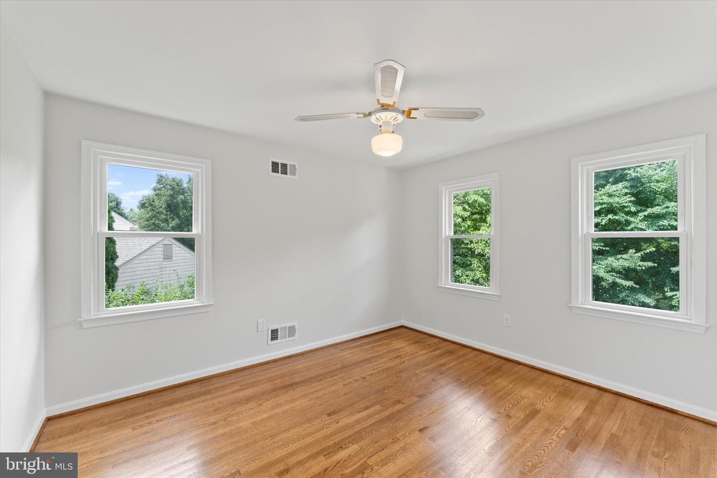 2 Hastings Circle photo 31