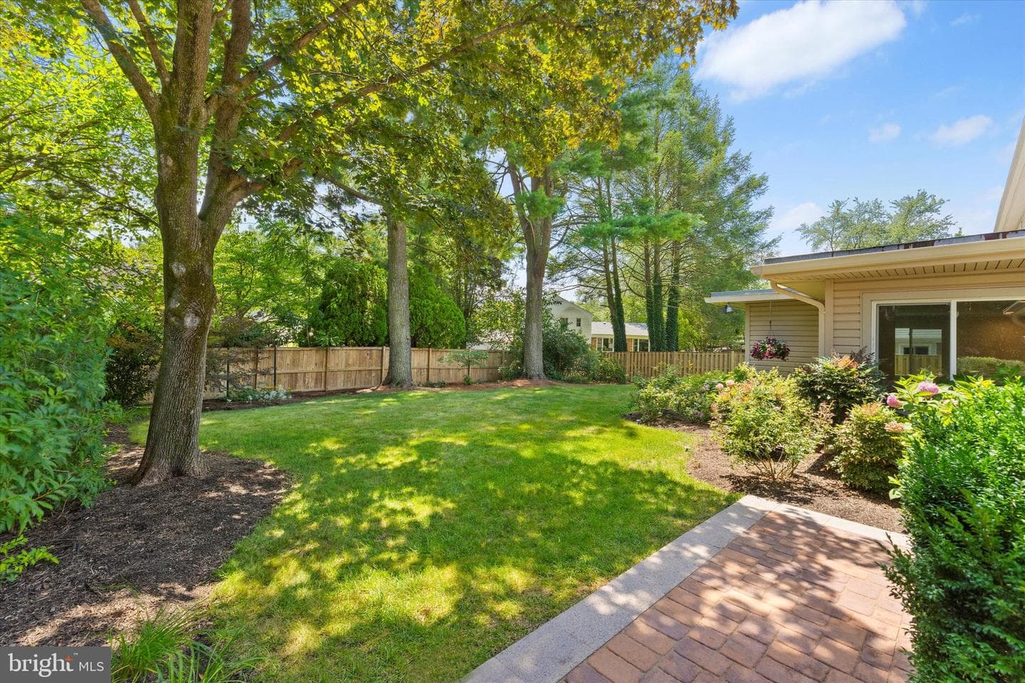 2 Hastings Circle photo 74