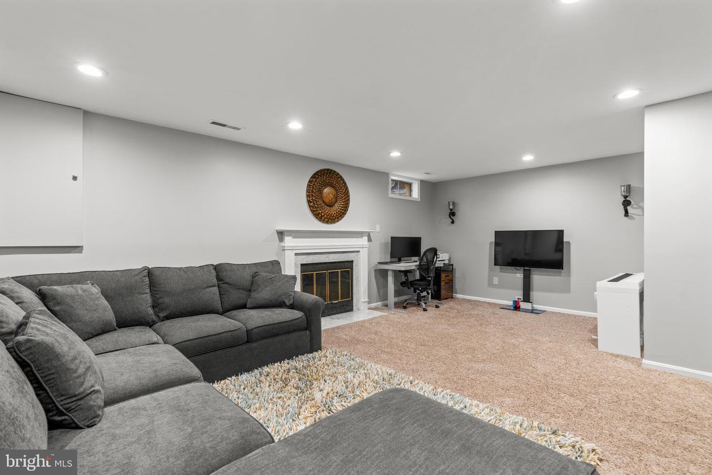 2420 Ladymeade Drive N photo 32