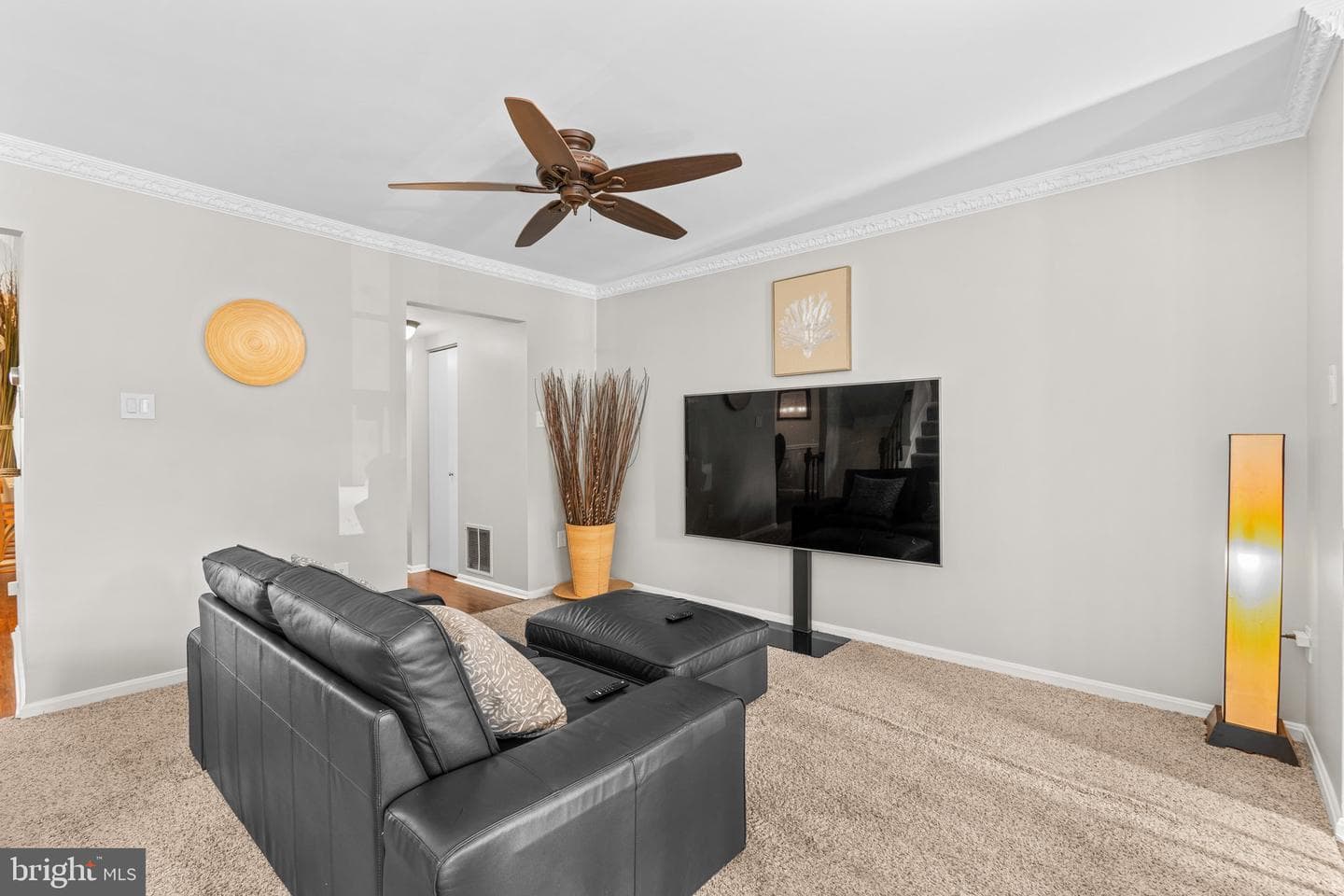 2420 Ladymeade Drive N photo 8