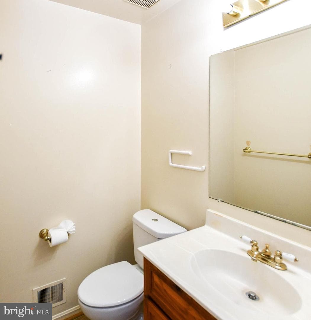 2604 Nisqually Court photo 6