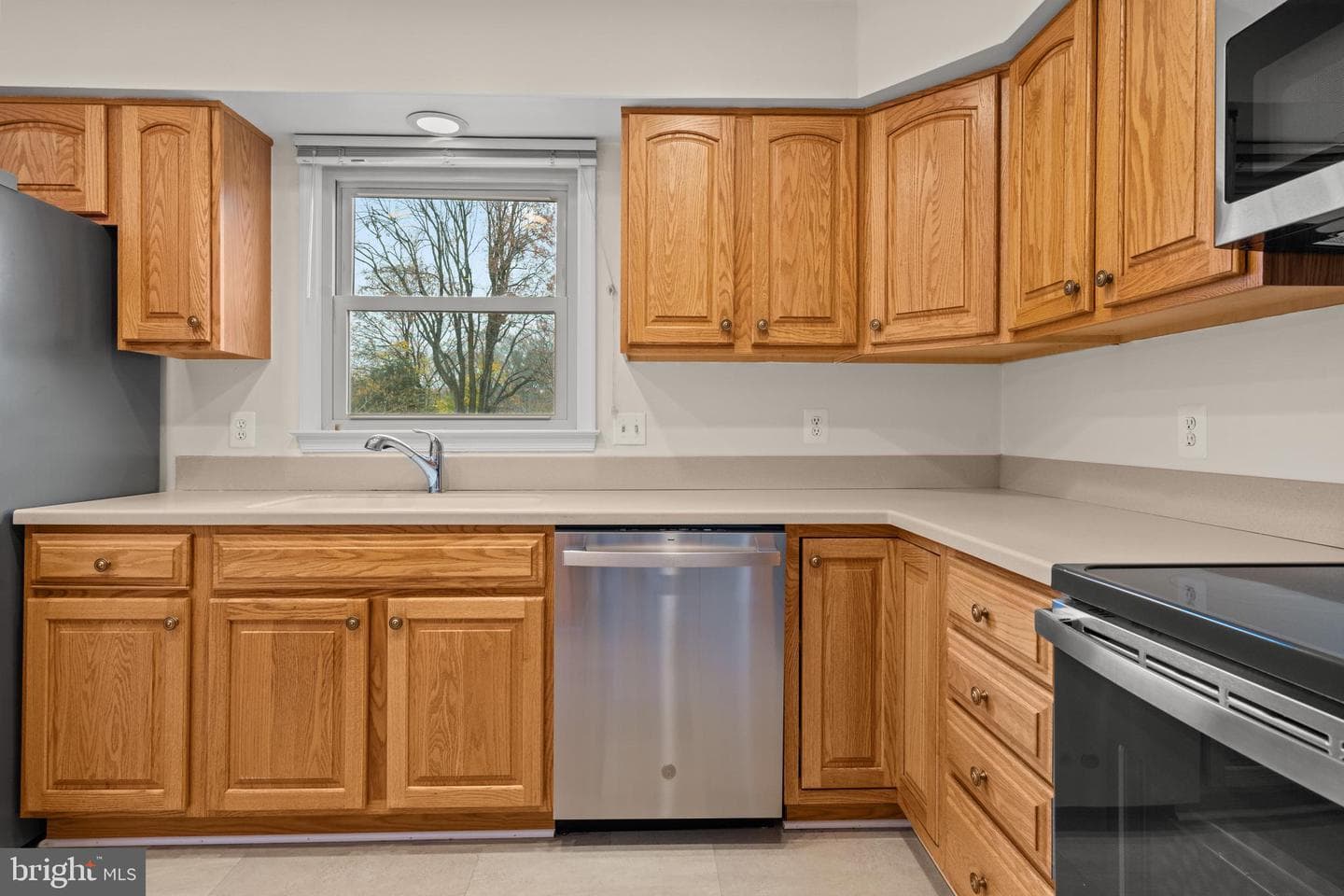 1929 Morningmist Drive photo 9