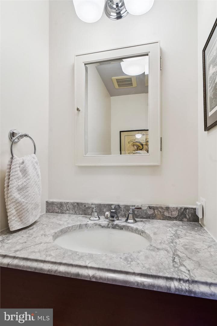 14 Williams Street photo 21