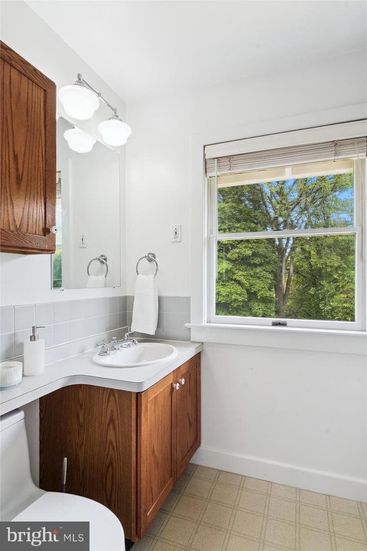 14 Williams Street photo 26