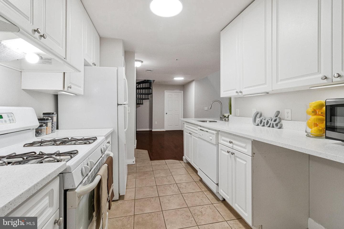 501 Hungerford Drive #450 photo 17