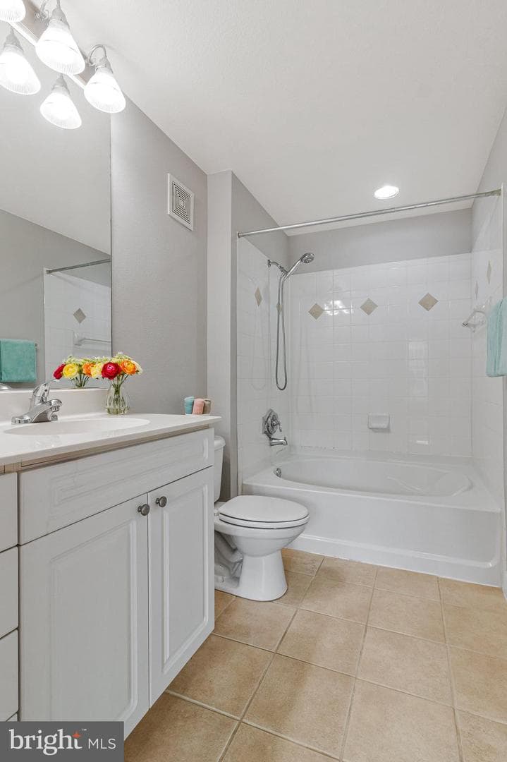 501 Hungerford Drive #450 photo 30