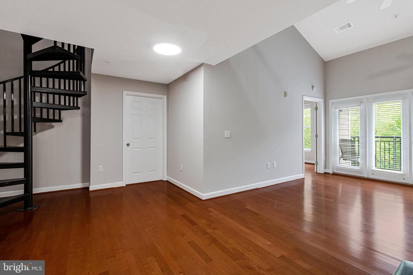 501 Hungerford Drive #450 photo 32