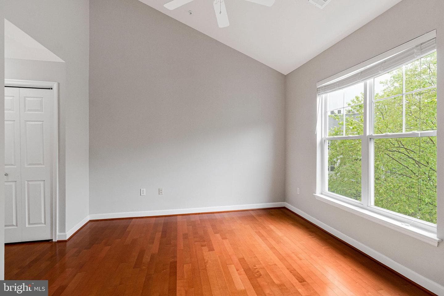 501 Hungerford Drive #450 photo 33