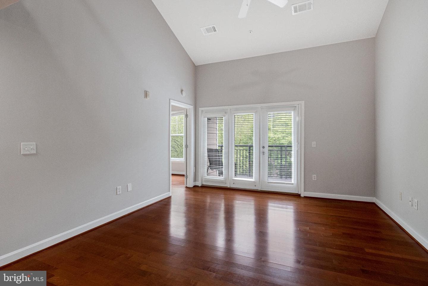 501 Hungerford Drive #450 photo 41