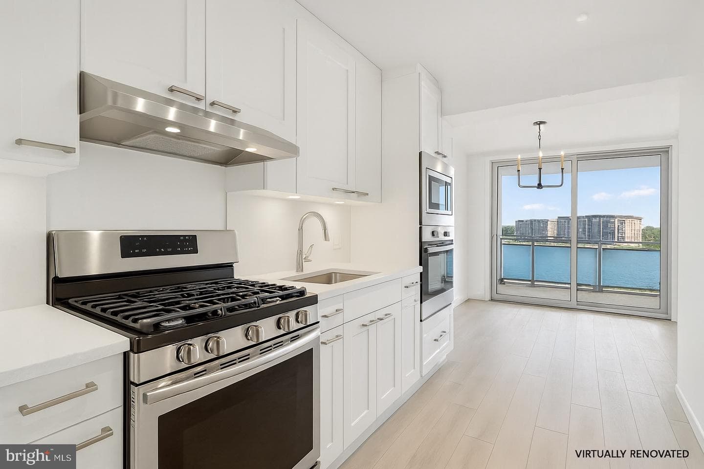 10201 Grosvenor Place #1518 photo 6
