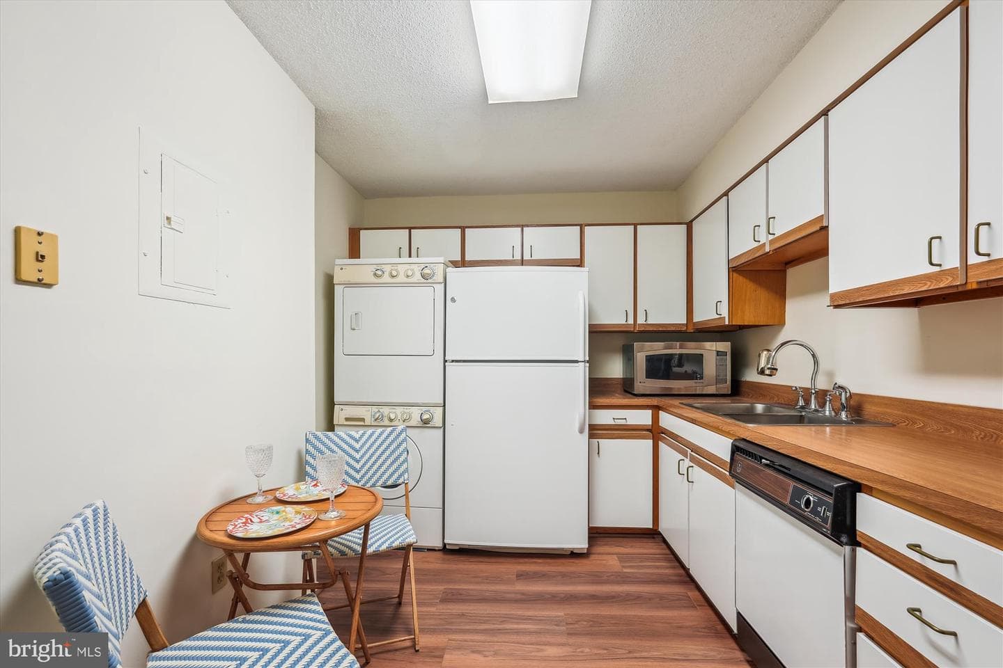 15107 Interlachen Drive #2-220 photo 17