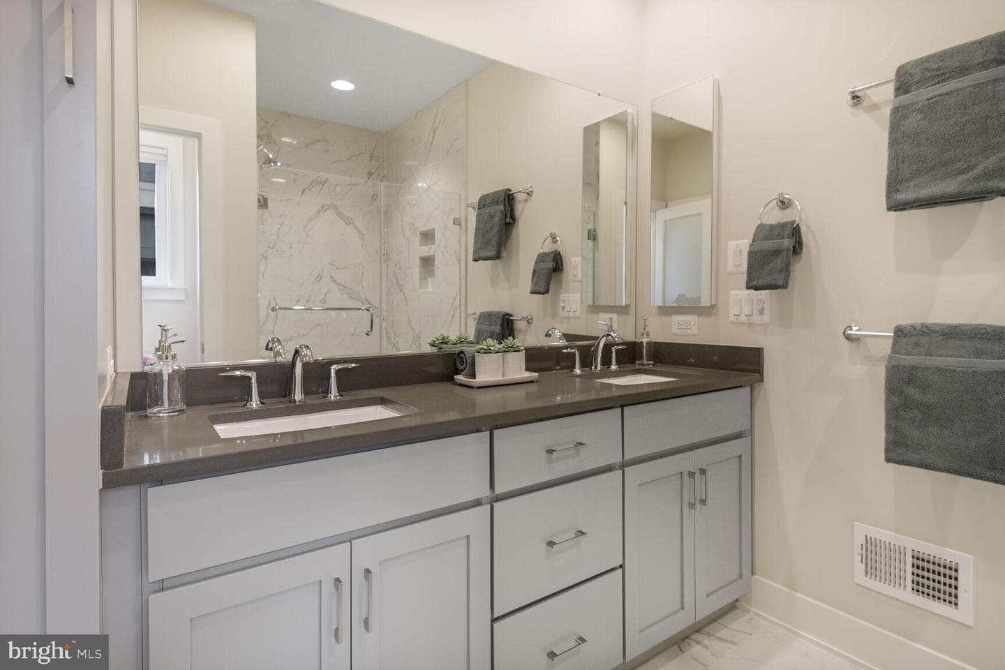 10374 Jacobsen Street photo 19