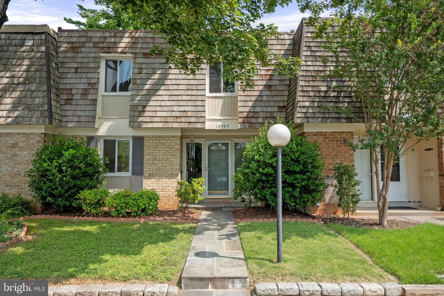 10565 Cambridge Court photo 1