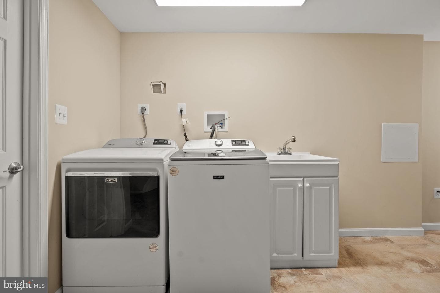 10565 Cambridge Court photo 28