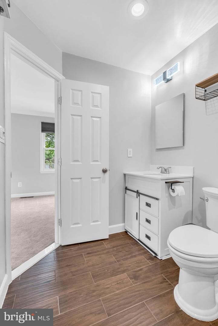 2 Goodport Court photo 34