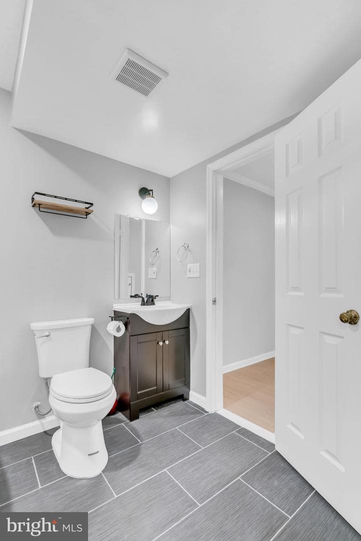 2 Goodport Court photo 46