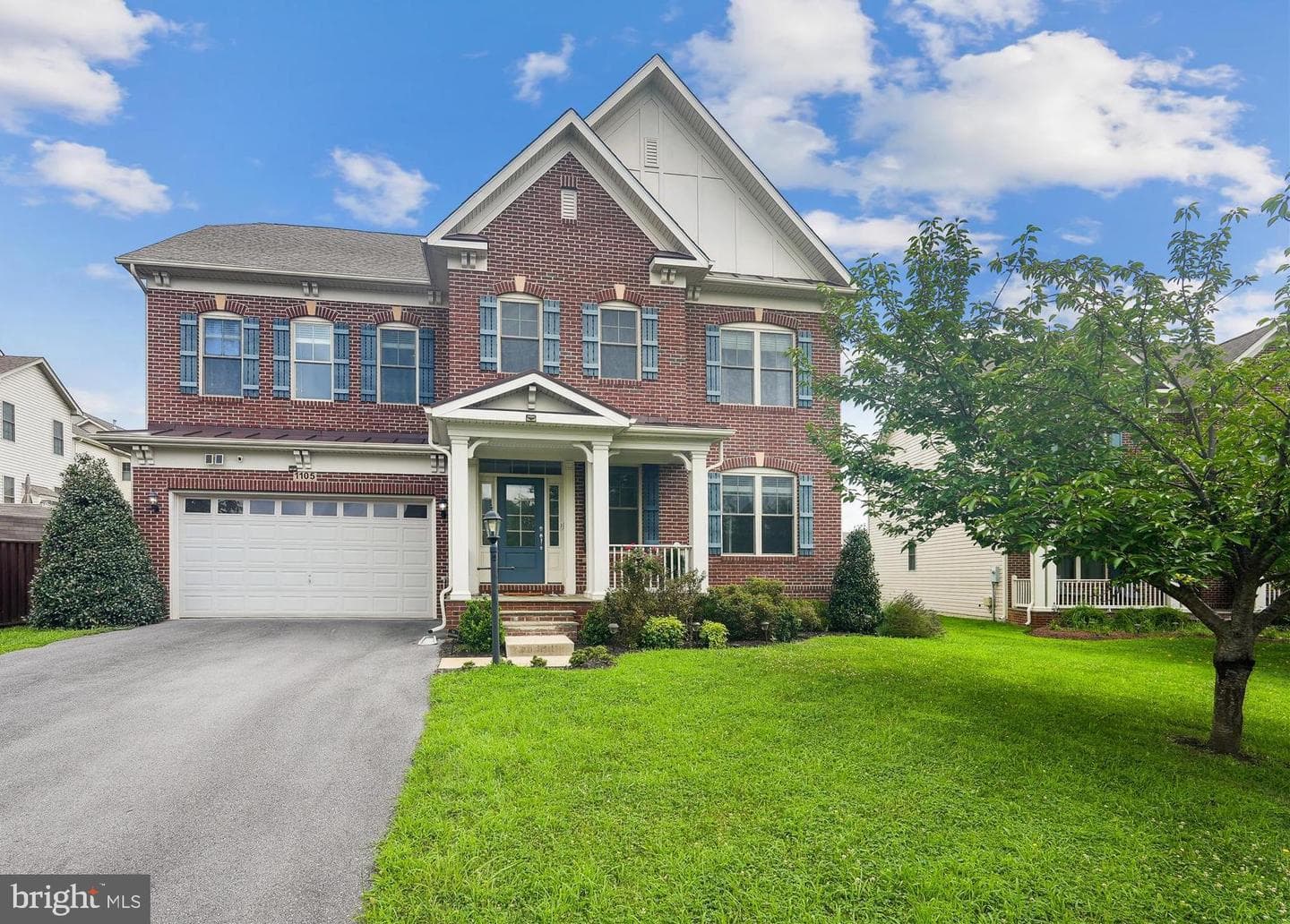 1105 Sweetbay Place photo 2