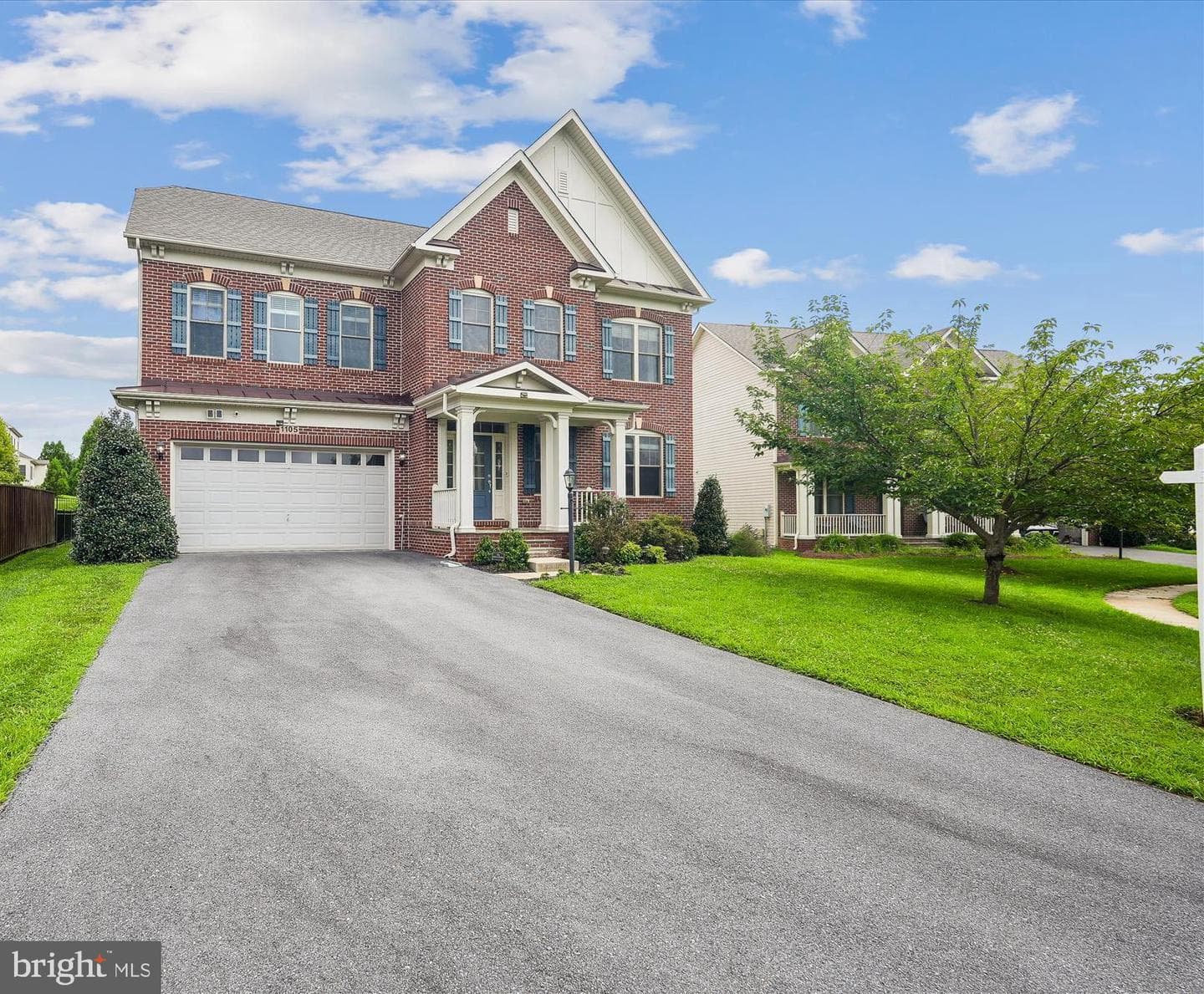 1105 Sweetbay Place photo 3