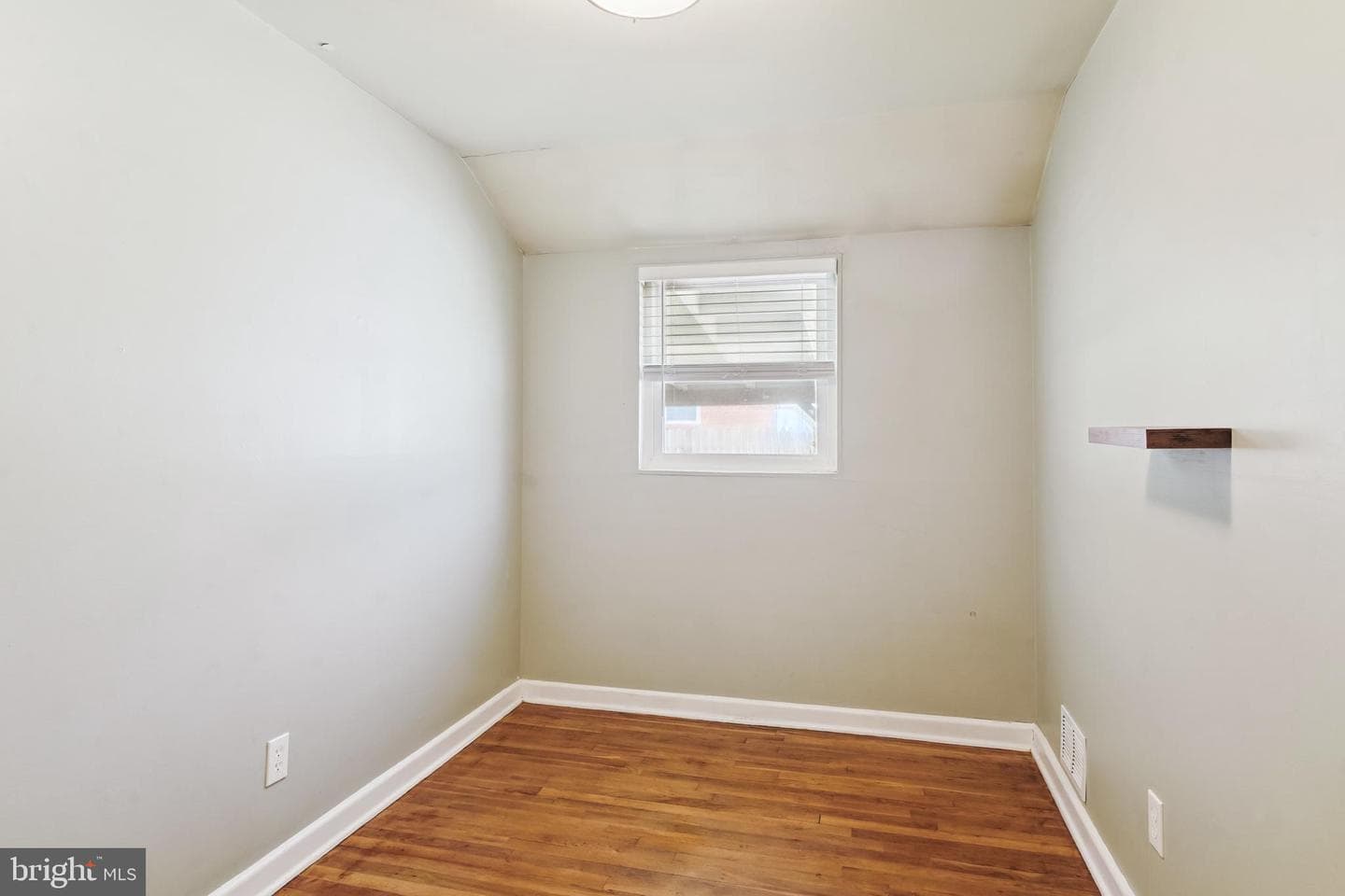 12702 Hathaway Drive photo 11