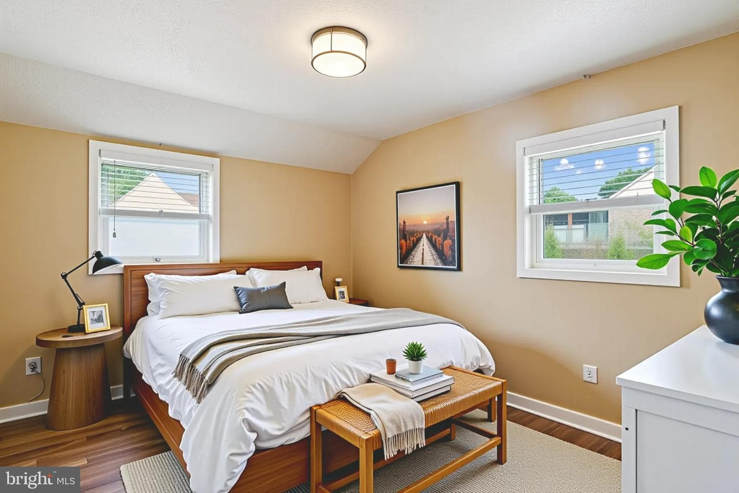12702 Hathaway Drive photo 6
