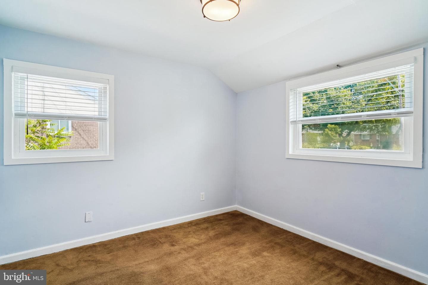 12702 Hathaway Drive photo 9