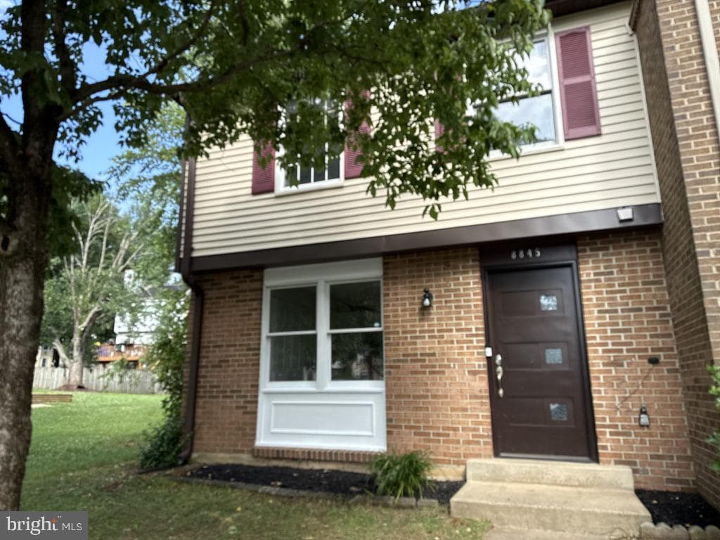 8845 Cross Country Place photo 2